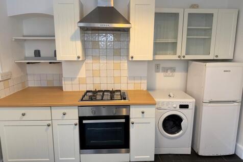 Carr Road, Walthamstow, Waltham Forest photo 3