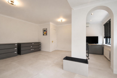 Webbs Home Close, Middleton photo 4