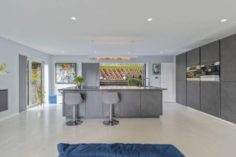 Kitchen/Lounge
