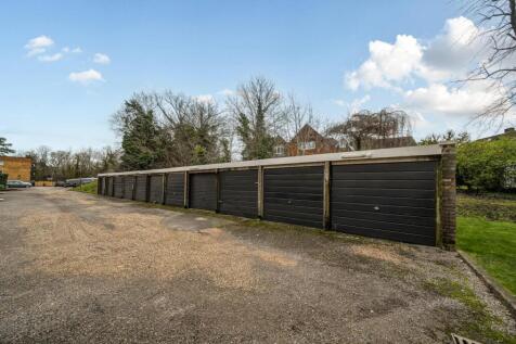 Davidson Frost-Wellings, DFW, Mentmore Court, Stan