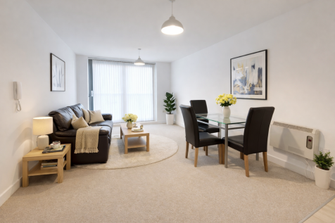 TOP FLOOR APARTMENT IN AN EXCELLET CENTRAL LOCATI