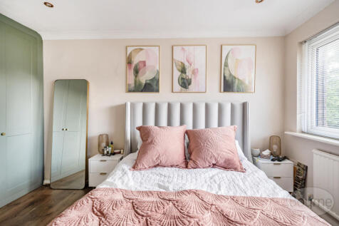 46b52633-4b54-405...