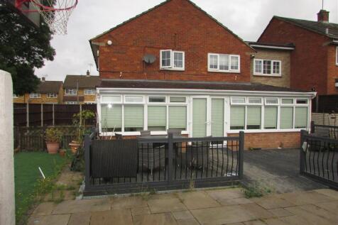 1-bed house on Dovedale, Room 4, Stevenage, £695/mo
