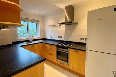 Clayhall House, Somers Close, Reigate, Surrey photo 5