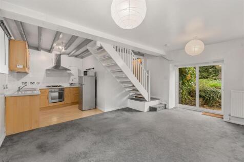 8 Royal Oak Lane, Middleton Cheney-7.jpg