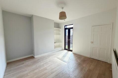 Albert Street, Newcastle-Under-Lyme, ST5 photo 5