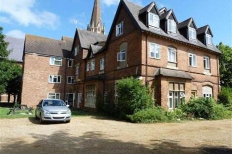 1-bed flat on Hitchman Court, £850/mo
