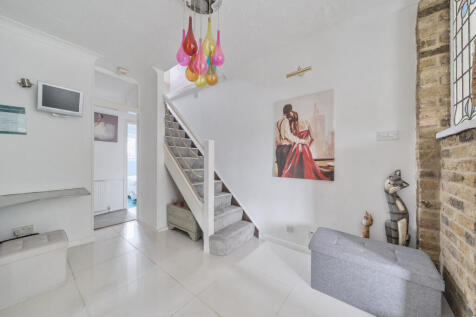 1302278-5-683b180...