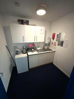 Office to rent Image 11