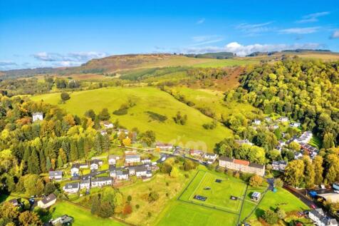 Parkview, Dumbarton surroundings