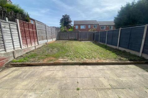 Garden.patio.jpg