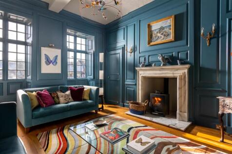 2 - Elm Tree House - SN6 8AA - Web.jpg