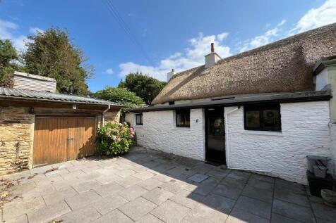 Rear Courtyard and Gaarge.jpg