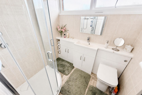 For Sale by Aspire Residential | Rockingham Close