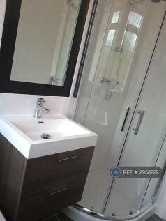 Lynwood Avenue, Egham, TW20 photo 4