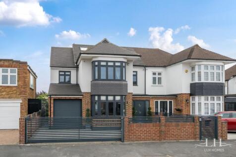 Hornchurch, RM11 - property photo
