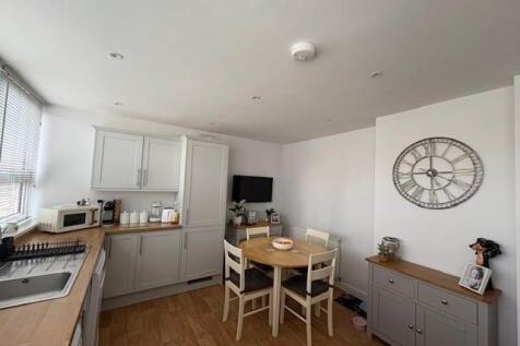Oak Drive, Henlow, SG16 photo 4