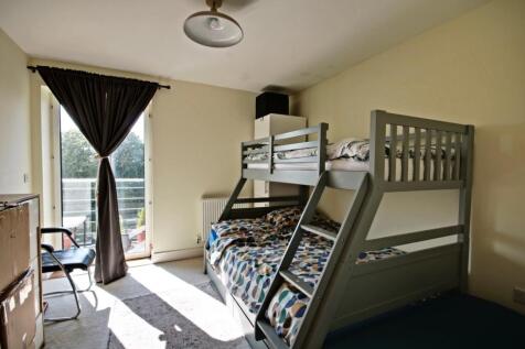 71 Apsley House - Bedroom 2-window