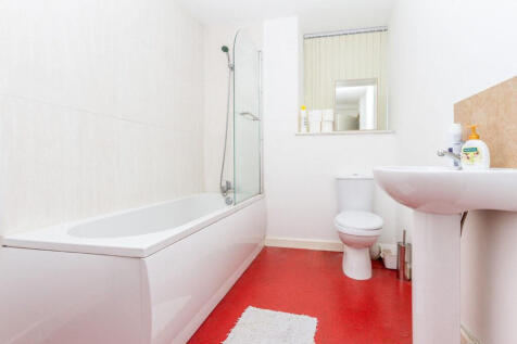 5-bed house on Green Street, Lancaster, £2,752/mo