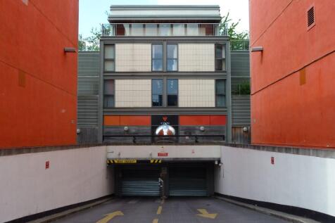 Sapphire House South Row, Milton Keynes photo 2