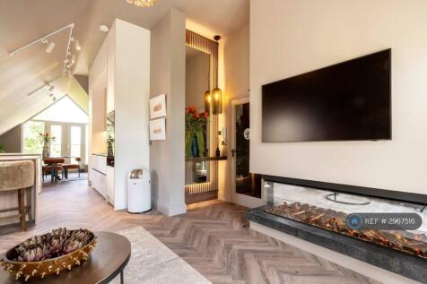 Open Plan Live Space