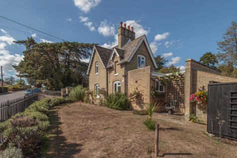 2 Bedroom Detached for Sale