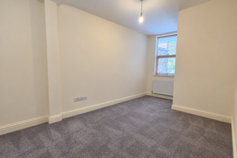 East End Road, Finchley, Barnet, London photo 5