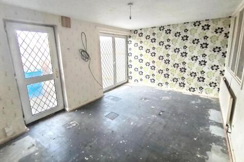 135 Axminster Close, Bransholme, Hull, East Yorkshire, HU7 4SE