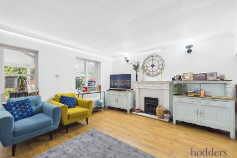 Addlestone, Surrey, KT15 photo 4