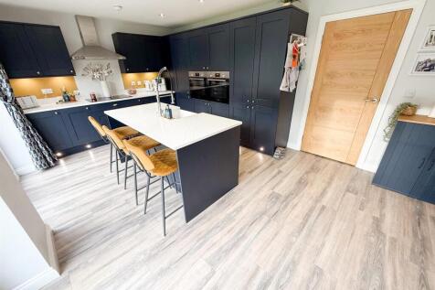 Open Plan Kitchen &amp; Dining Room