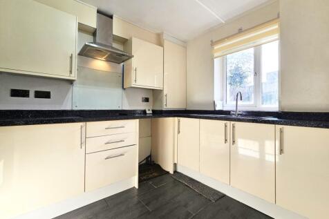 Hackett Close, Bilston, WV14 photo 4