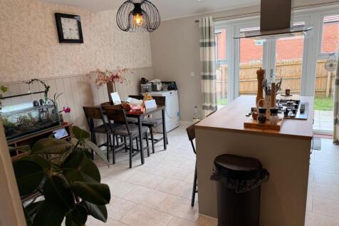 Freeman Drive, Ludgershall, Wiltshire photo 4