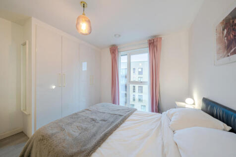 1388375-6-69383a7...