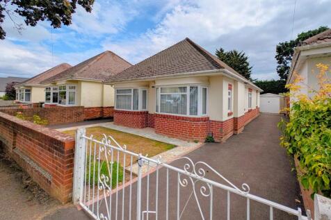 Bournemouth, BH8 - property photo