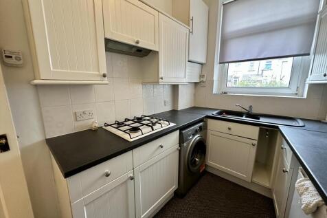 22 Marine Road West, Morecambe photo 5