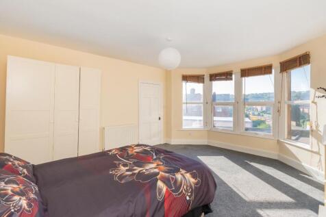 2S7J0LBR - Bedroom D.jpg