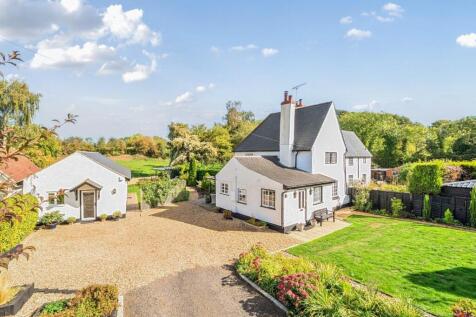 84 Main Road Front.jpg