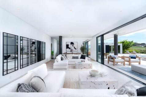 Moonstruck Villa, Apes Hill
