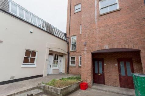 6-bed flat on 10, 7 Bath Place, Leamington Spa, £3,750/mo