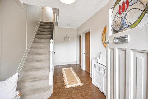 149 Manchester Road Entrance Hall (1).JPG
