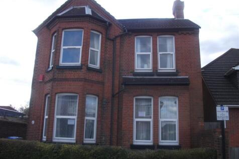 5-bed detached on Cambridge Road, Southampton, £2,400/mo
