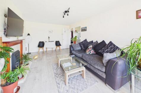 Langbank Avenue, Binley, Coventry photo 4