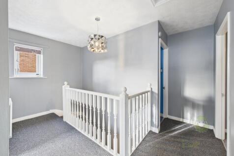 CAM05477G0-PR0017-STILL009