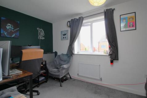 bedroom 2 2 .JPG