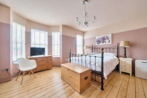 1332077-12-6890d5...