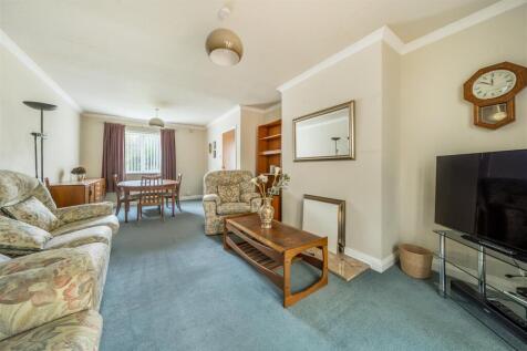 Living Room.jpg
