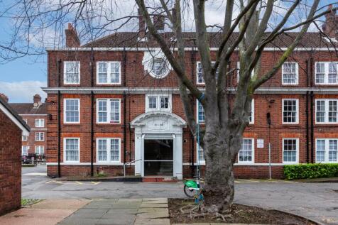 95 Cleverly Estate, Wormholt Road, Shepherds Bush, London, W12 0LZ