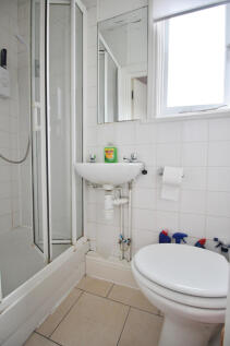 Communal Shower Room x2