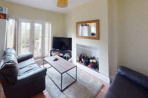 Oaklands Avenue, Loughborough photo 2