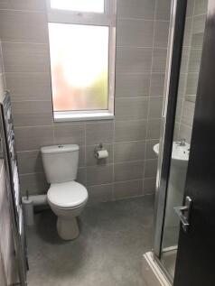 1 Heathcote showerroom.jpg